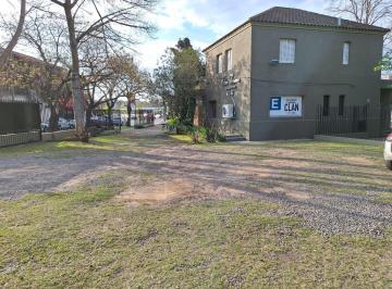 Casa · 230m² · 6 Ambientes · 3 Cocheras · Casa en Venta Camino Centenario y Diagonal 93