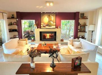 Casa · 271m² · 6 Ambientes · 1 Cochera · Casa Chalet en Venta en Dique Luján, Tigre, G. B. a. Zona Norte