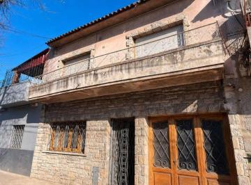 Casa · 216m² · 9 Ambientes · 1 Cochera · Casa 9 Ambientes 5 Dorm.. | Erezcano Al 3100