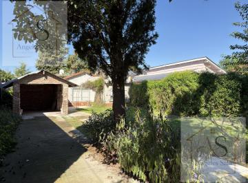 Casa · 75m² · 3 Ambientes · 1 Cochera · Casa en Venta 3 Ambientes Gran Parque, Buena Ubicación