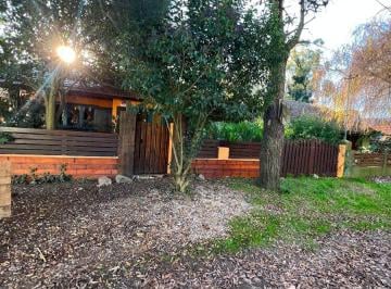 Casa de 5 ambientes, Atlántida · Casa de 450 m² con 4 Dorm. en Venta en Atlántida