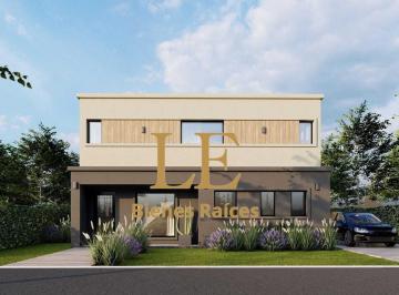 Casa · 179m² · 5 Ambientes · 3 Cocheras · Venta Casa en Barrio Santa Sofía, Pilar del Este