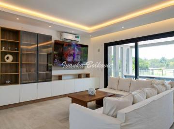 Casa de 6 ambientes, Costa Esmeralda · Venta Casa de 330 m² con 5 Dorm. Imponente Casa de Diseño en Costa Esmeralda