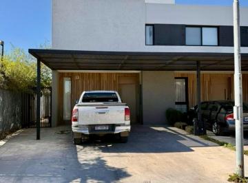 Casa · 180m² · 5 Ambientes · 2 Cocheras · Amplio - Moderno - Luminoso Chacras del Norte