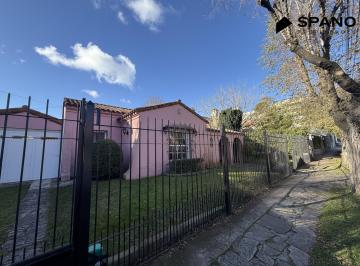 Casa · 155m² · 4 Ambientes · 3 Cocheras · Chalet - Vta - 4 Amb - Playa Grande - Jardin - Parrilla - Dos Cocheras