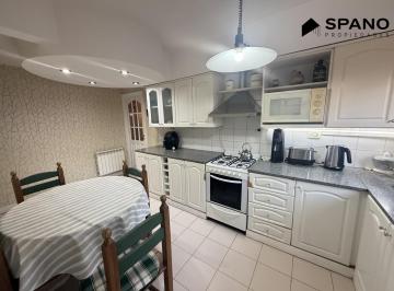 Casa · 155m² · 4 Ambientes · 3 Cocheras · Chalet - Vta - 4 Amb - Playa Grande - Jardin - Parrilla - Dos Cocheras
