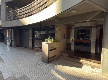 Departamento · 63m² · 3 Ambientes · ¡Departamento en Entre Rios Al 1200!