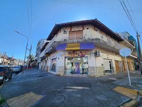 Local comercial · 433m² · 8 Ambientes · 1 Cochera · Inmueble Comercial y Familiar.