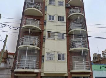 Departamento de 2 ambientes, Lanús · 2 Ambientes con Cochera en Alquiler en Lanús Este