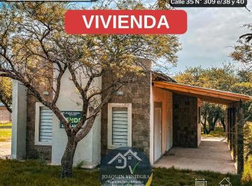 Casa · 992m² · 4 Ambientes · Casa Quinta en Victorica (L. P)