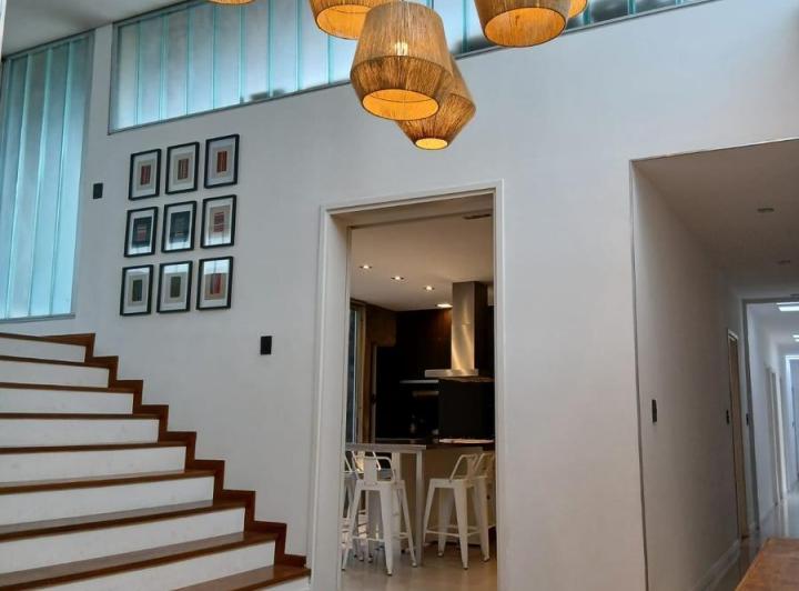 Casa · 480m² · 16 Ambientes · 2 Cocheras