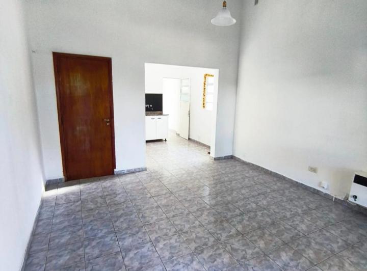 Casa · 150m² · 9 Ambientes · 1 Cochera
