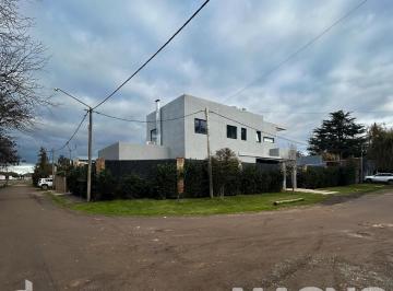 Casa · 228m² · 5 Ambientes · Excelente Casa en Venta en Azul