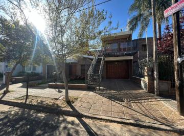 Casa · 200m² · 8 Ambientes · 4 Cocheras · Excelente Casa en Pa Barrio Cerro Chico! 3 Dorm 4 Cocheras, Escritorio, Impecable!