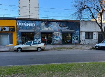 Local comercial · 150m² · Local de 150 m² - 15 m de Frente - Frente Al Parque Saveedra