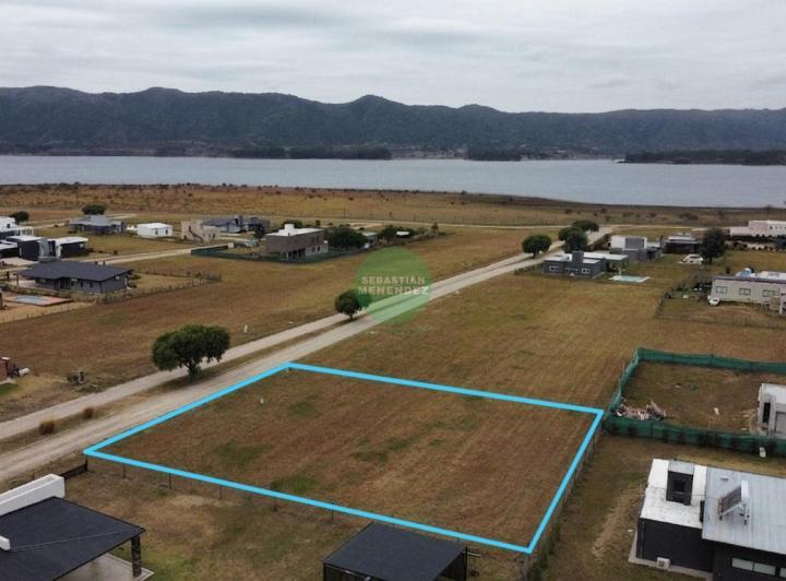 Terreno · 1400m²