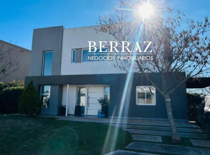 Casa · 149m² · 5 Ambientes · 1 Cochera