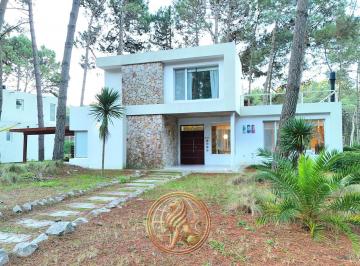 Casa · 1100m² · 5 Ambientes · 1 Cochera · Venta Casa Villarobles Salida Al Lago Oportunidad