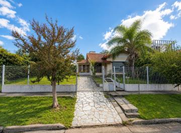 Casa · 88m² · 3 Ambientes · 1 Cochera · Casa 3 Ambientes Sobre Lote Propio de 300 m² en Morón Norte