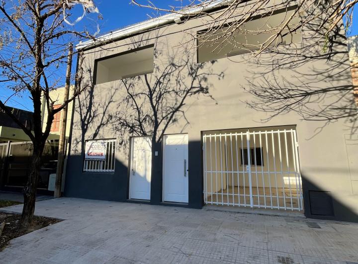 Casa · 130m² · 3 Ambientes · 1 Cochera