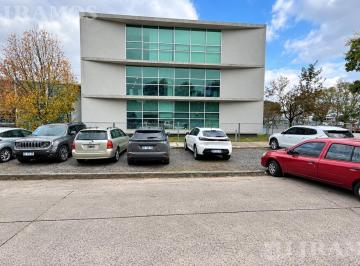 Oficina comercial · 314m² · 2 Cocheras · Oficina en Venta en Pilar