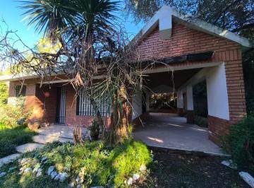 Casa · 80m² · 1 Ambiente · Casa en Pueblo Esther