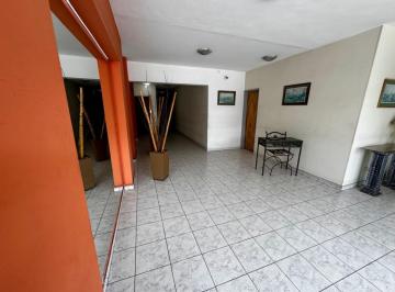 Departamento · 110m² · 3 Ambientes · 1 Cochera · Excelente Dpto Semipiso 3 Amb Amplio Al Frente con Dependencia de Servicio, Patio, Parrilla y Cocher