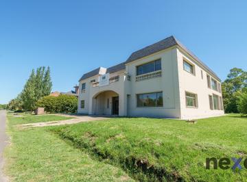 Casa · 1010m² · 5 Ambientes · 2 Cocheras · Espectacular Casa de 8 Ambientes en Sociedad Hebraica