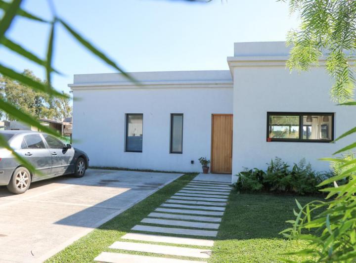Casa · 112m² · 4 Ambientes · 4 Cocheras