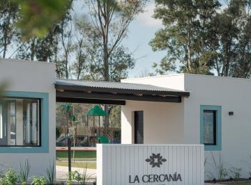 Departamento · 67m² · 2 Ambientes · 1 Cochera · Departamento de 1 Dormitorio en La Cercanía Housing - San Lorenzo Chico