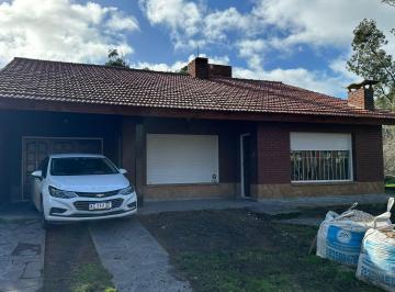 Casa · 450m² · 4 Ambientes · 1 Cochera · Venta Casa 4 Amb con Garage Amplio