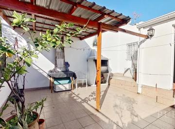 PH · 165m² · 4 Ambientes · 1 Cochera · PH en Pompeya