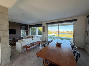 Casa · 216m² · 4 Ambientes · 1 Cochera · Casa en Alquiler en El Cantón Golf, El Cantón, Escobar