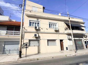 Departamento de 3 ambientes, Lanús · Departamento 3 Ambientes con Quincho, Parrilla y 118 m² – Totalmente Reciclado – Listo Para Mudarse