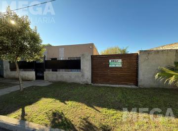 Casa · 100m² · 6 Ambientes · 1 Cochera · Ruben Turi 234. Casa en Venta