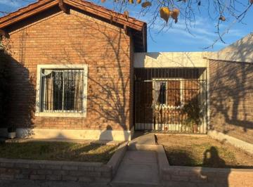Casa · 133m² · 3 Dormitorios · 3 Cocheras · Greenwood Inmobiliaria Vende Casa en B° Natania, Guaymallen