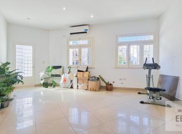 PH · 121m² · 4 Ambientes · 1 Cochera · Casa 4 Amb. | 3 Dorm. (1 en Suite) | Terraza | Cochera | a 2 Cuadras de Parque Saavedra