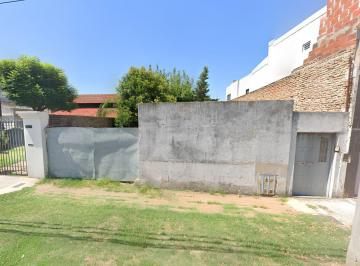 Casa · 130m² · 3 Ambientes · Venta Casa con Galpón