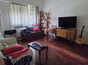 PH · 68m² · 3 Ambientes · PH Al Frente con Patio en La Mejor Cuadra de Barracas