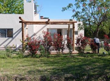 Casa · 70m² · 4 Ambientes · Casa 2 Dorm. con Pileta en Lote de 614 m² | Calchaquíes 1100 - La Estancia II - Roldán | Venta