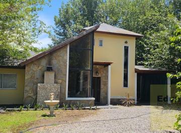 Casa · 120m² · 4 Ambientes · 1 Cochera · Casa en Alquiler Para Vivienda Permanente en Parque Las Naciones