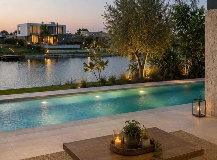 Casa · 840m² · 5 Ambientes · 6 Cocheras