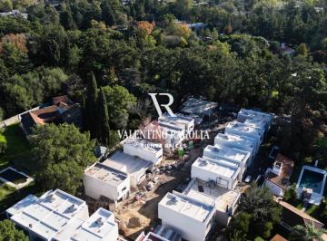 Casa · 123m² · 4 Ambientes · 2 Cocheras · Venta Casa 4 Ambientes con Piscina en Constancia Leloir Parque Leloir