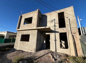 Casa de 5 ambientes, Maipú · Casa en Venta en Maipu