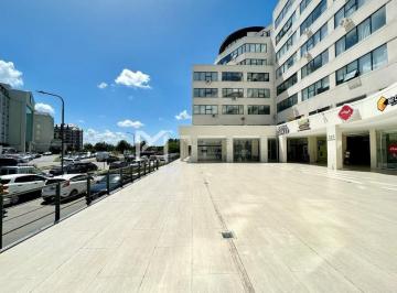 Oficina comercial · 55m² · 1 Cochera · Oficina en Alquiler en Estudios de La Bahía, Bahia Grande, Nordelta