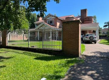 Casa de 4 ambientes, Yerba Buena · Excelente Propiedad Para Alquiler/venta