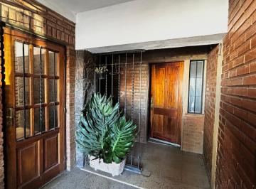 Casa · 425m² · 15 Ambientes · Venta de Departamentos /ideal Inversión/lomas de San Martin