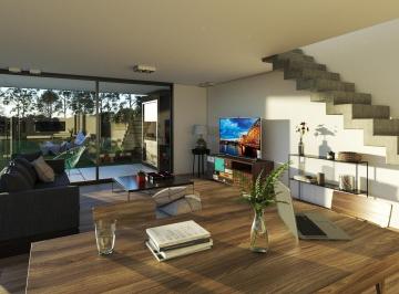 Casa · 145m² · 5 Ambientes · 2 Cocheras · Venta Casa en Construcción Calle 24 Entre 476 y 477