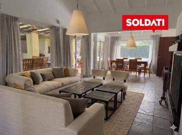 Casa · 168m² · 4 Ambientes · 2 Cocheras · Barrio El Portillo, Bajada Patricias Argentinas, Casa en Venta.