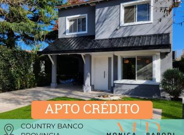 Casa · 330m² · 4 Ambientes · Casa en Venta de 4 Ambientes en Country Banco Provincia, Moreno con Pileta y Galería